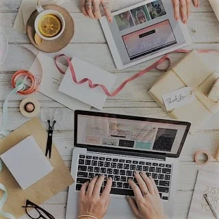 Faire-part de mariage pour la création d'un site web pour agence de mariage